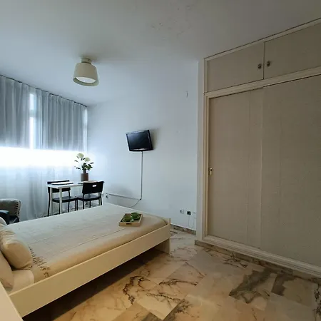 Apartclub *